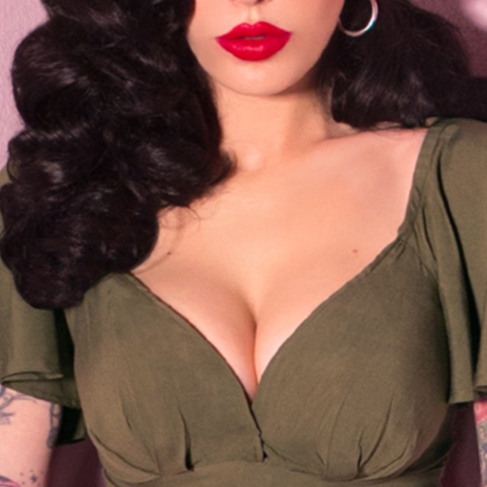 BNWT Cropped Babydoll Top